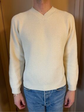 Uniqlo Men's Cream V-Neck Knit Sweater